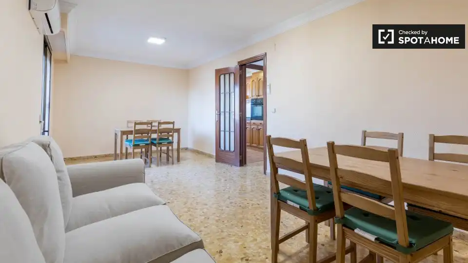 Room in Jaume Roig