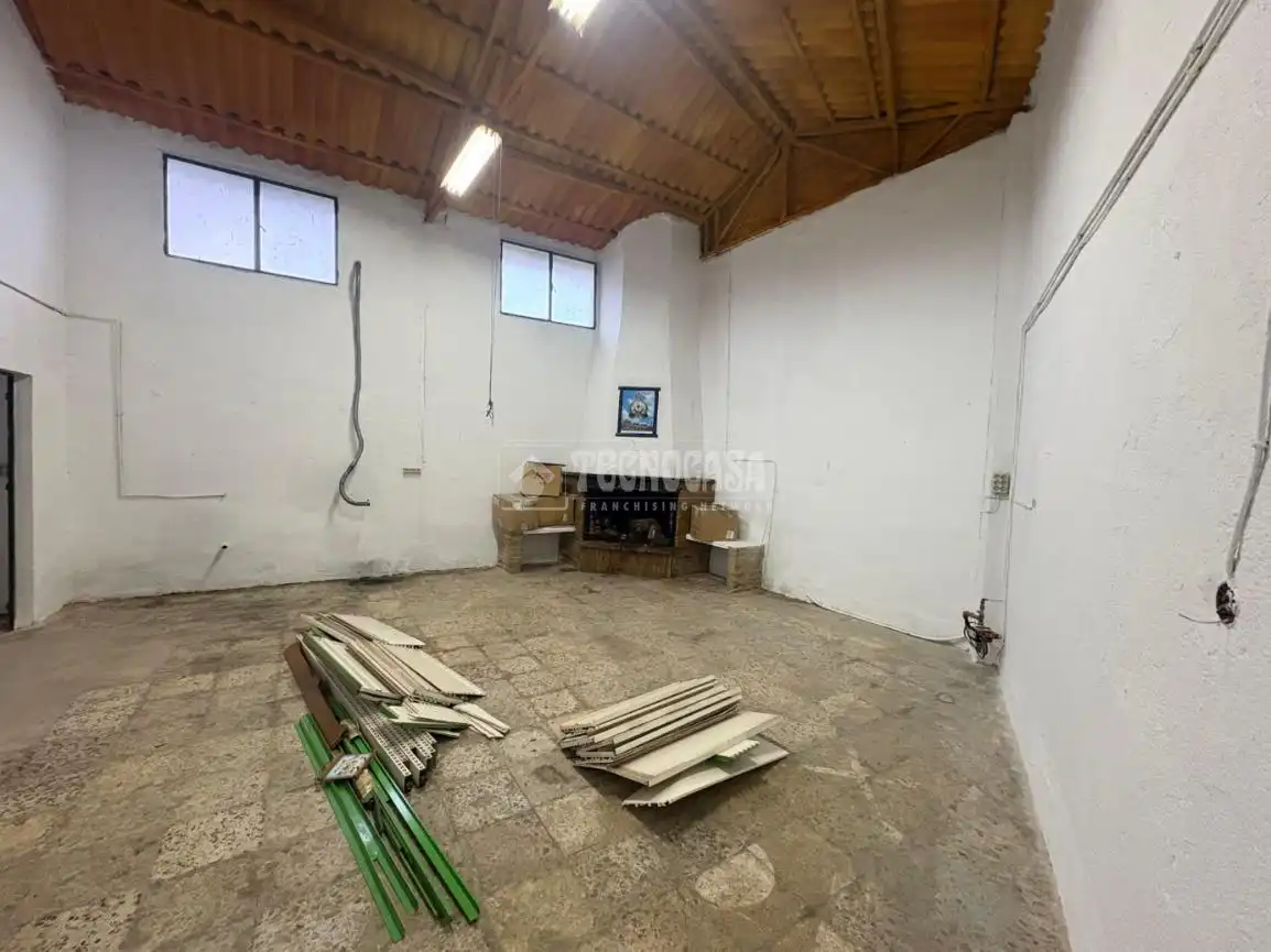 Local comercial en venda a Andújar, imagen 6