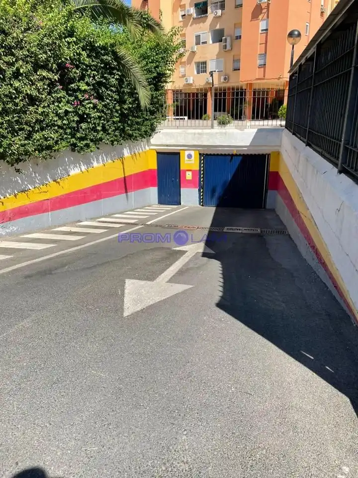 Aparcament de Pis en venda en Sevilla amb Aire condicionat