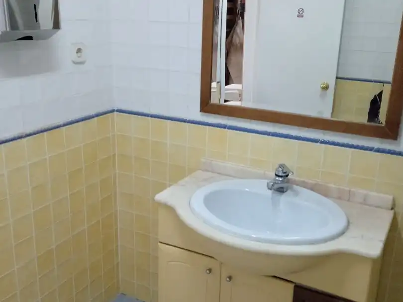 Baño de Local en venta en Alcorcón con Aire acondicionado y Calefacción
