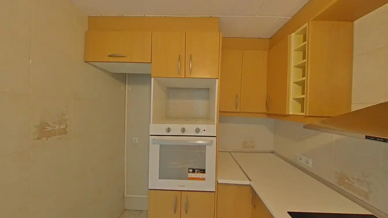 Cocina de Piso en venta en Sant Boi de Llobregat con Balcón