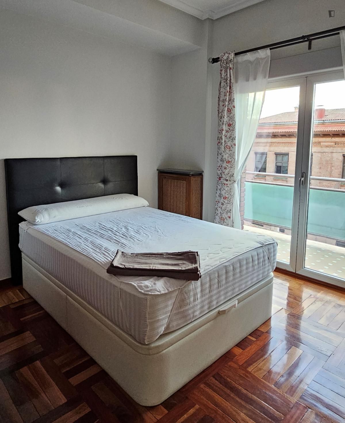 Apartment for share in Moscardó