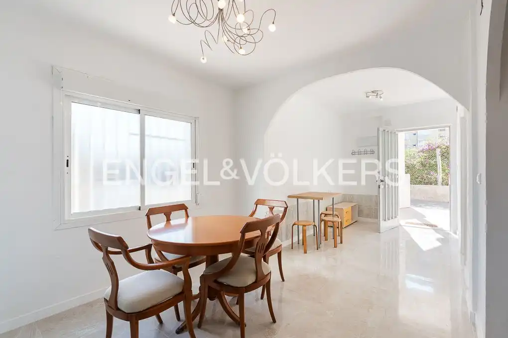 Dining room of Houses for sale in Valencia  with Heating, Terrace and Furnished