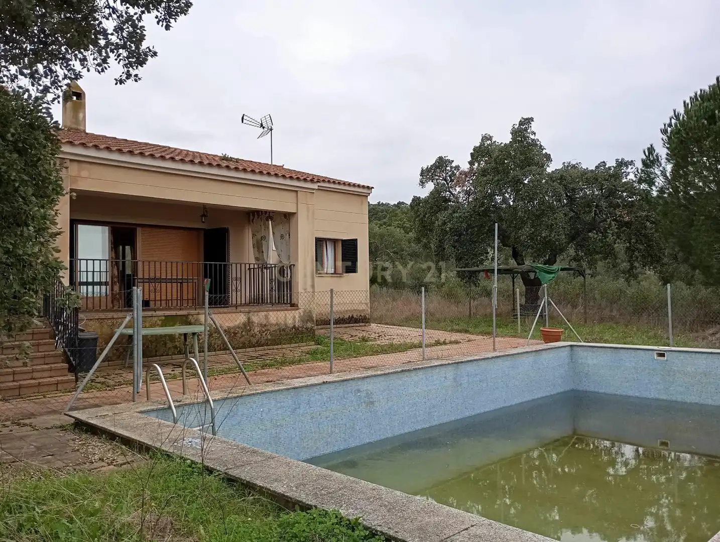 Schwimmbecken von Wohnungen zum Verkauf in Cáceres mit Privatgarten und Schwimmbad