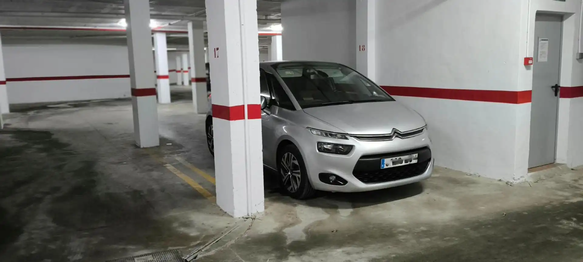 Parking de Ático en venta en Almoradí con Terraza, Balcón y Piscina comunitaria