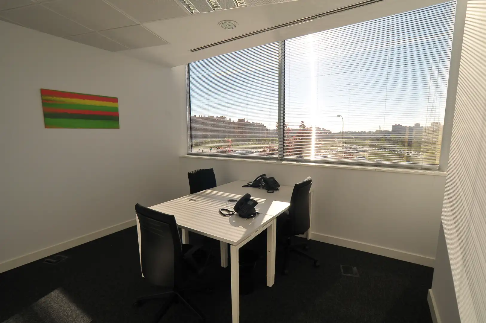 Büro zur Miete in Madrid mit Klimaanlage, Heizung und Möbliert