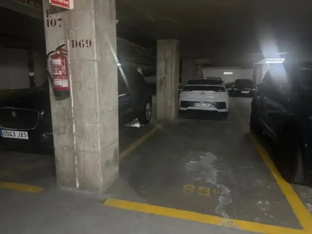 Parking de Garaje en venta en Barcelona con Alarma