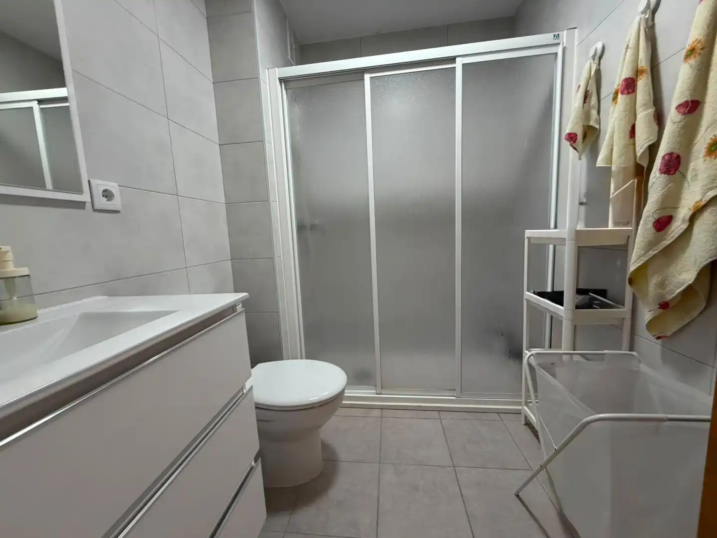 Bathroom of Flat for sale in Chipiona  with Terrace, Storage room and Furnished