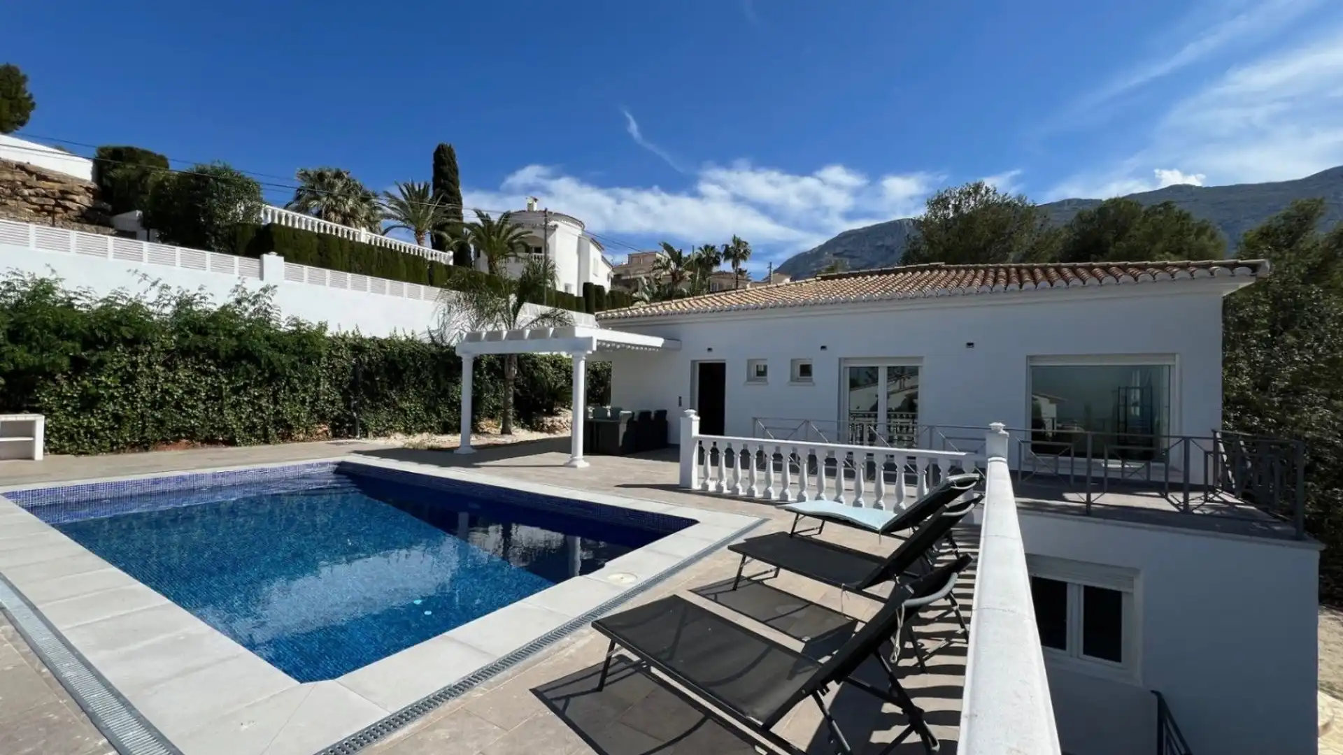 Vista exterior de Casa o chalet en venta en Dénia con Aire acondicionado, Calefacción y Jardín privado
