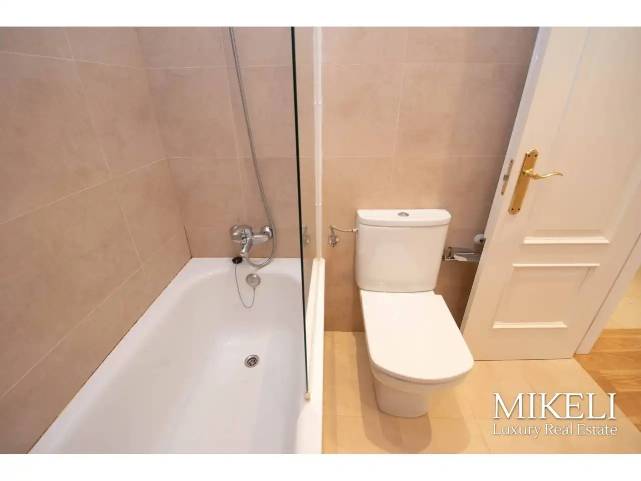 Badezimmer von Wohnung zum Verkauf in Santander mit Heizung, Parkett und Terrasse