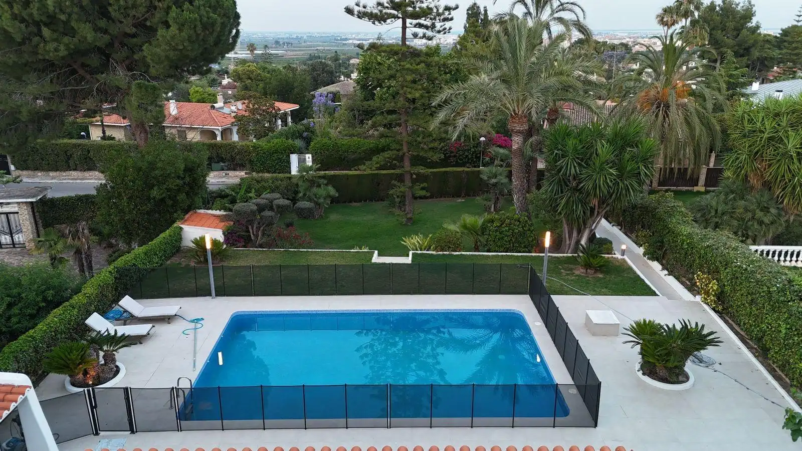 Piscina de Casa o chalet en venta en Picassent con Aire acondicionado, Calefacción y Jardín privado