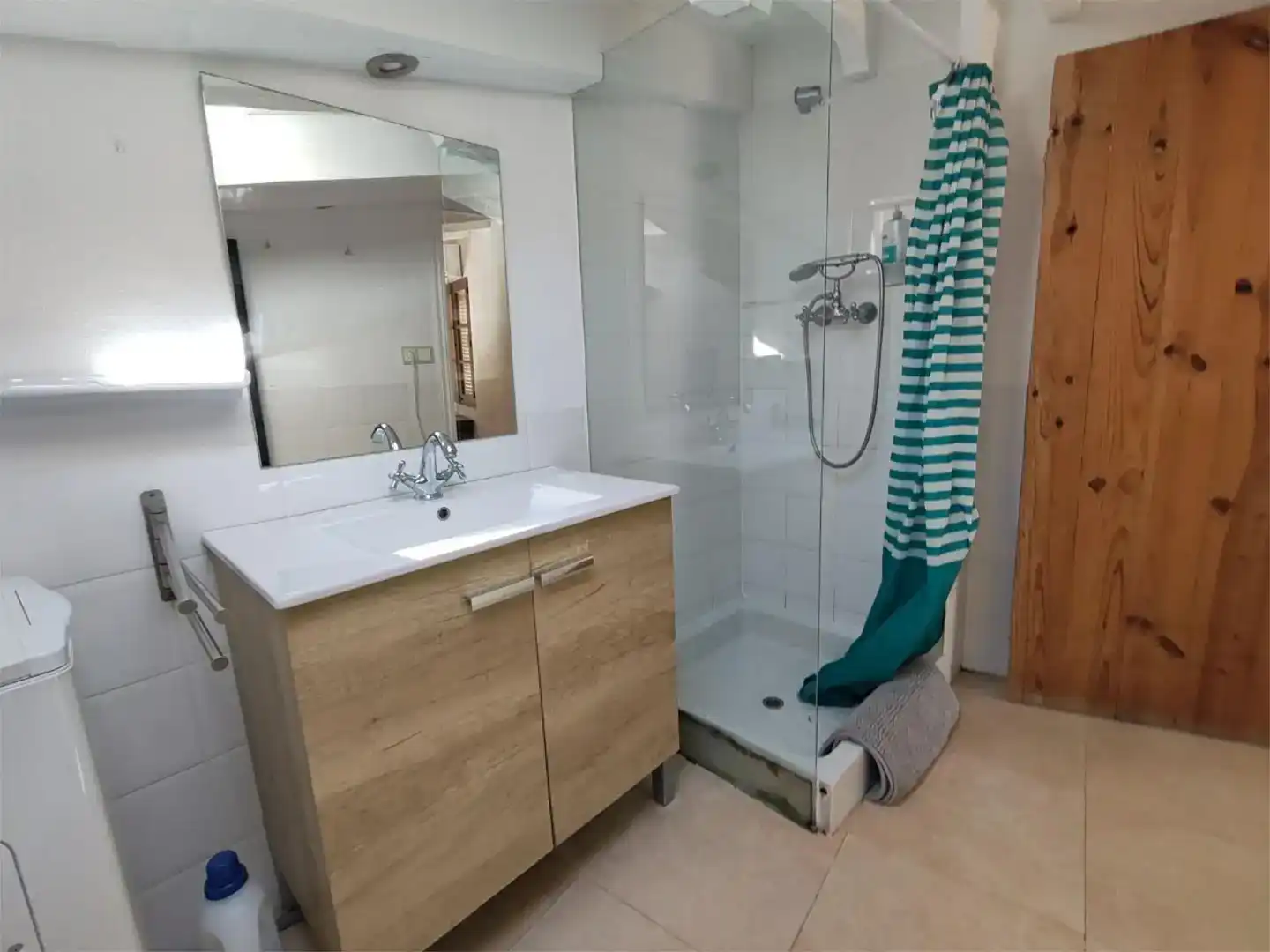 Badezimmer von Einfamilien-Reihenhaus zur Miete in Sóller mit Klimaanlage, Parkett und Möbliert
