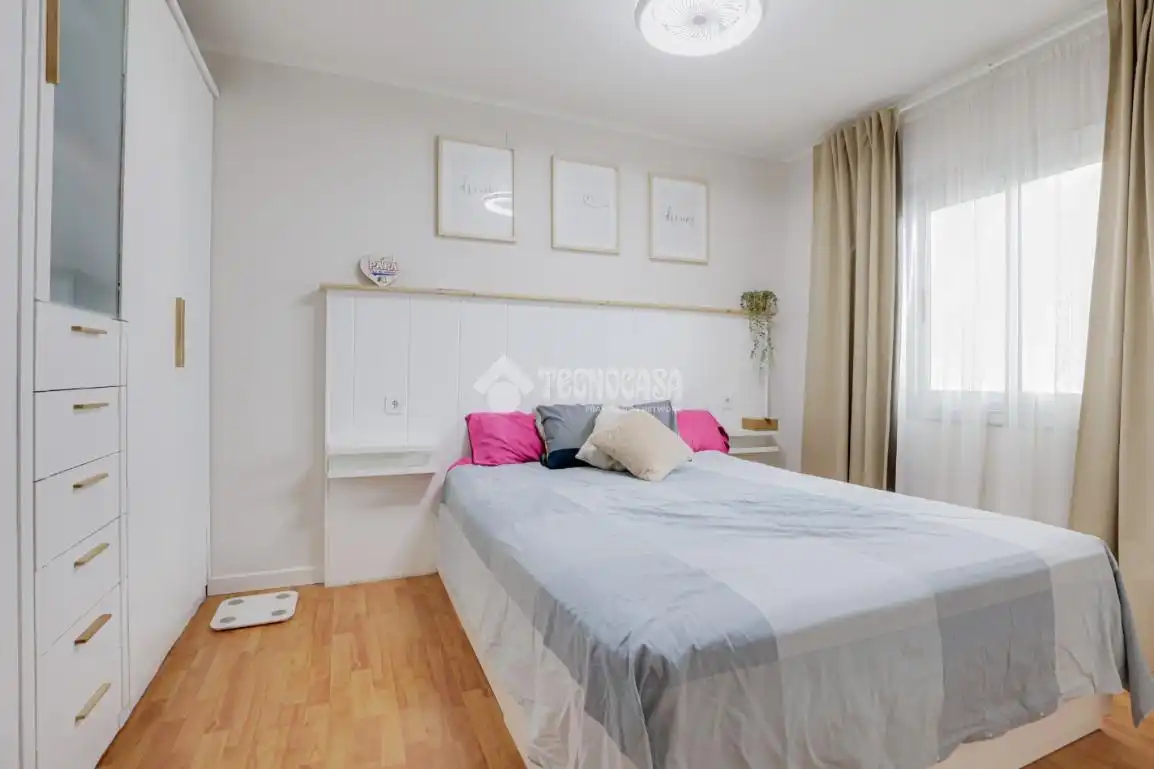 Habitación de Piso en venta en Ripollet con Aire acondicionado