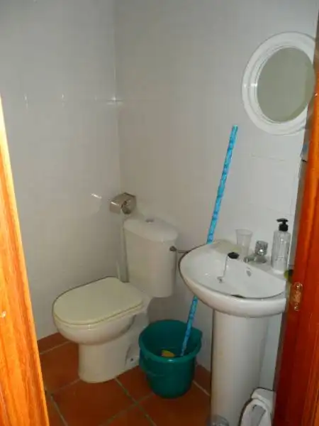 Bany de Oficina de lloguer en Cádiz