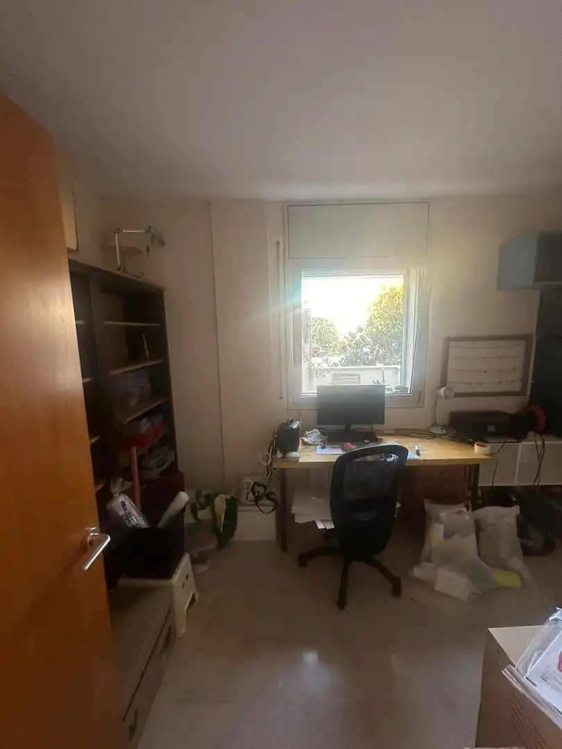 Flat for rent in Carrer de l'Hospital, Eixample - Can Bogunyà