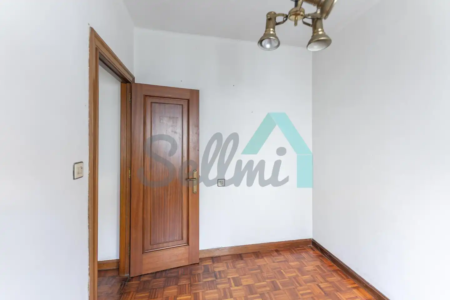 Bedroom of Flat for sale in Gijón   with Heating, Parquet flooring and Terrace