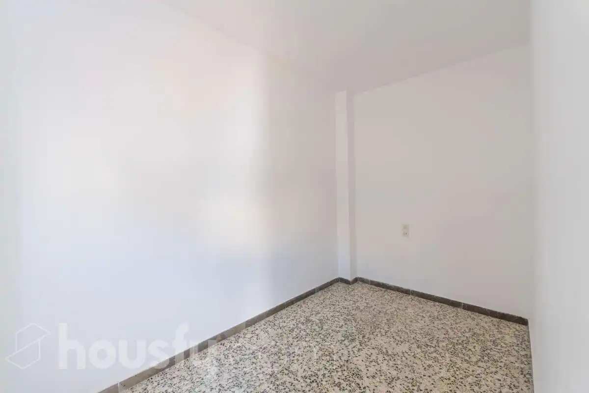 Bedroom of Attic for sale in Vilanova i la Geltrú  with Terrace and Storage room
