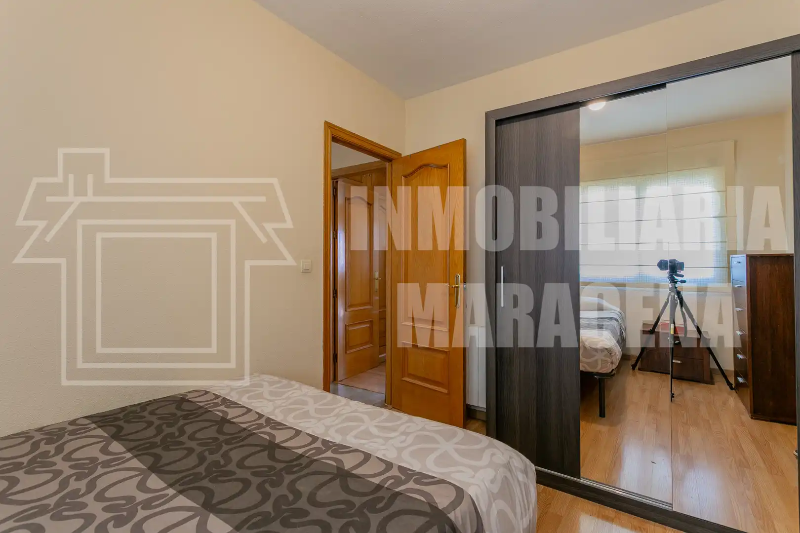 Bedroom of Houses for sale in Granada  with Air Conditioner, Heating and Parquet flooring