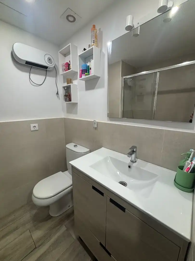 Local comercial en venda a Carrer de Lluís Domènech i Montaner, imagen 13