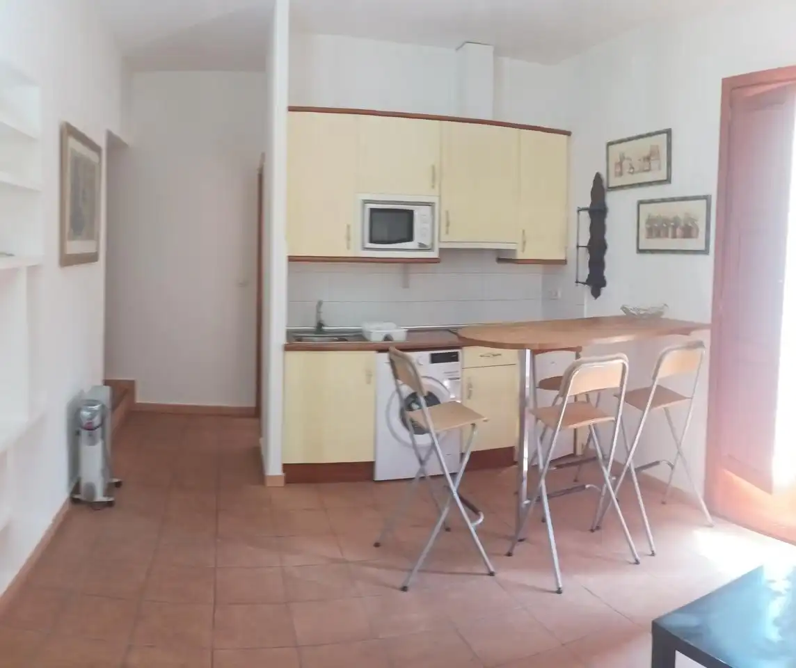 Flat for rent in Gotor, Consolación