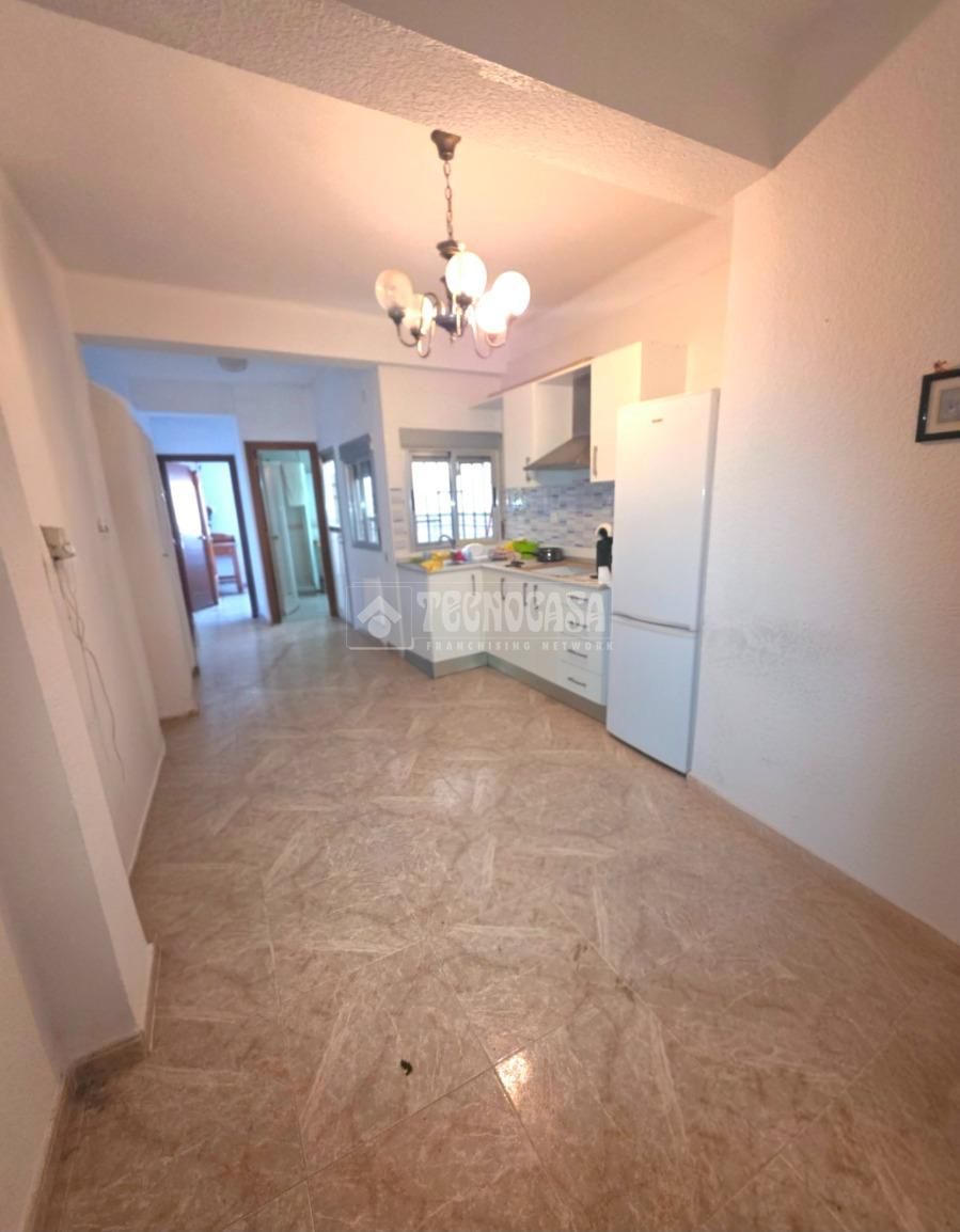 Cocina de Edificio en venta en  Almería Capital