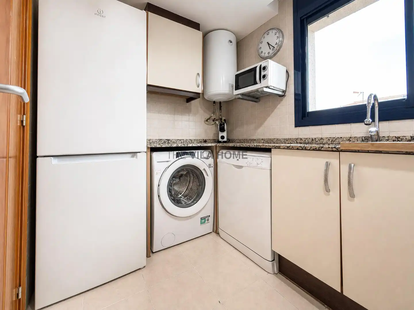 Cocina de Piso en venta en Vilanova i la Geltrú con Aire acondicionado, Calefacción y Piscina comunitaria