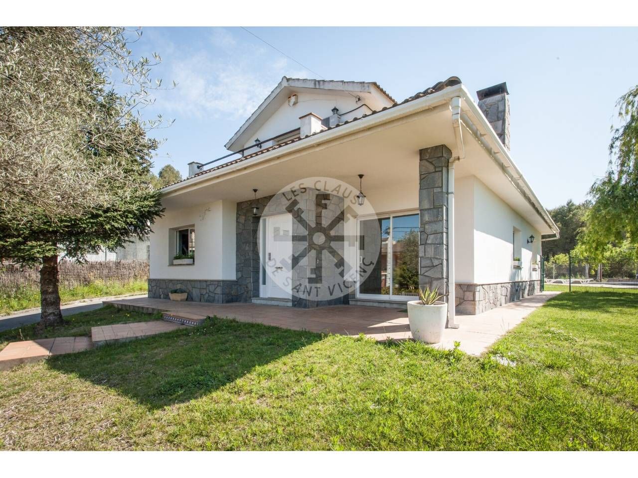 Exterior view of House or chalet for rent in Sant Vicenç de Castellet  with Air Conditioner, Heating and Private garden