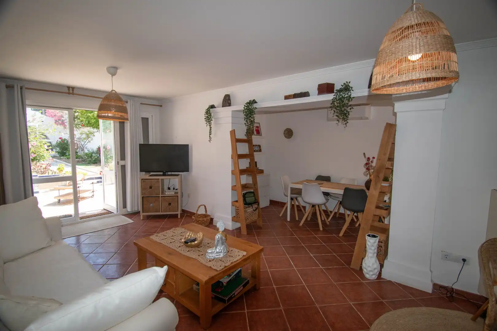 Sala d'estar de Casa o xalet en venda en Chiclana de la Frontera