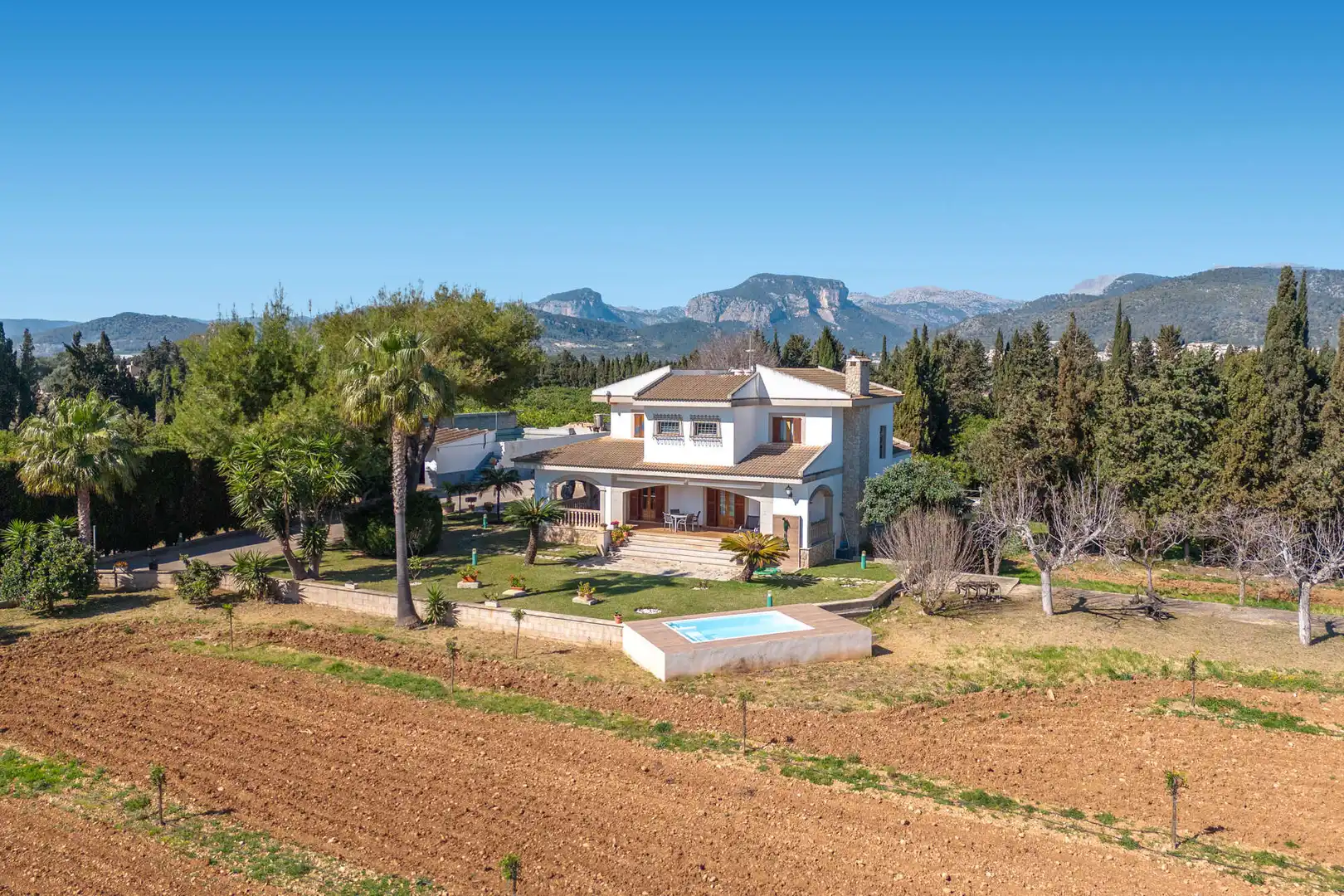 Vista exterior de Finca rústica en venda en Lloseta amb Aire condicionat, Calefacció i Parquet