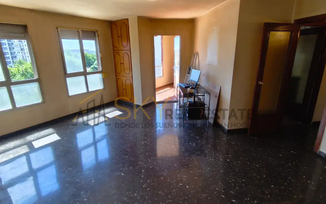Living room of Flat for sale in Valencia  with Air Conditioner, Heating and Terrace