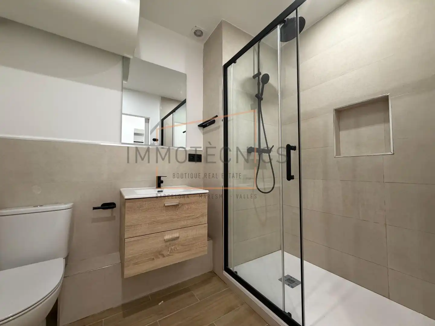 Baño de Planta baja en venta en Granollers con Calefacción y Parquet