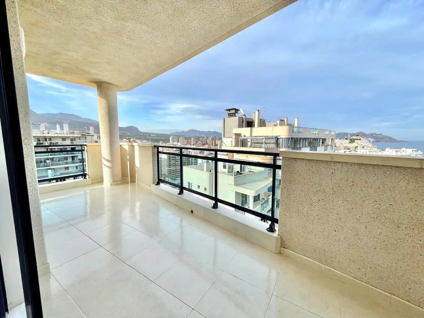 Appartement compact avec piscine à louer à Avenida Mestral 1, imagen 2