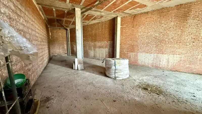 Local en venta en Ituero y Lama con Calefacción