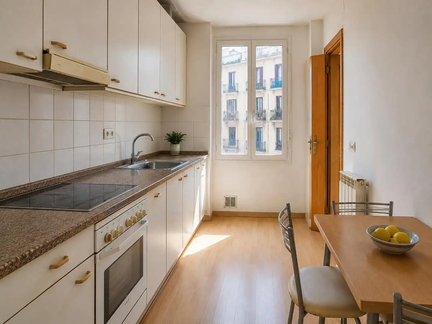 Mini appartamento con terrazza in vendita a Eixample, imagen 3