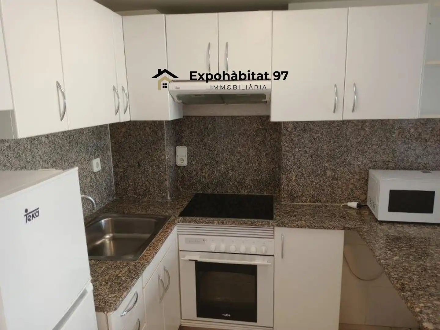 Cocina de Apartamento en venta en Salou con Aire acondicionado, Calefacción y Jardín privado