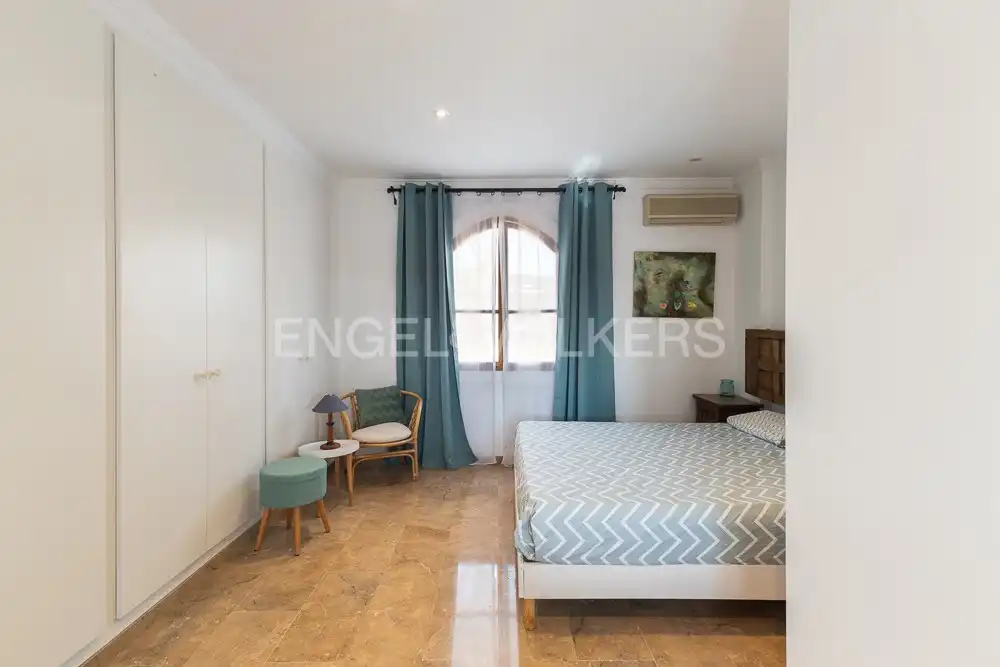 Habitación de Casa o chalet de alquiler en Manises con Aire acondicionado, Calefacción y Jardín privado