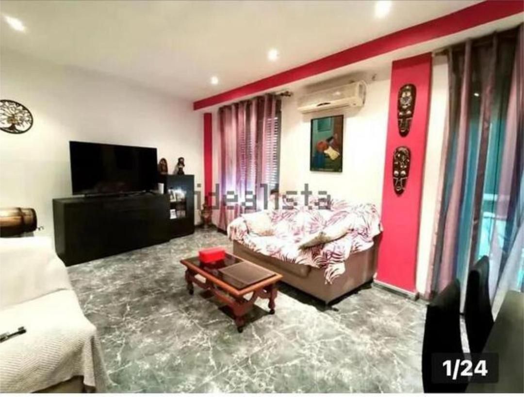 Living room of Flat for sale in  Valencia Capital  with Air Conditioner and Balcony
