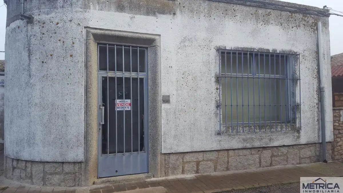 Office for sale in Villar de Peralonso