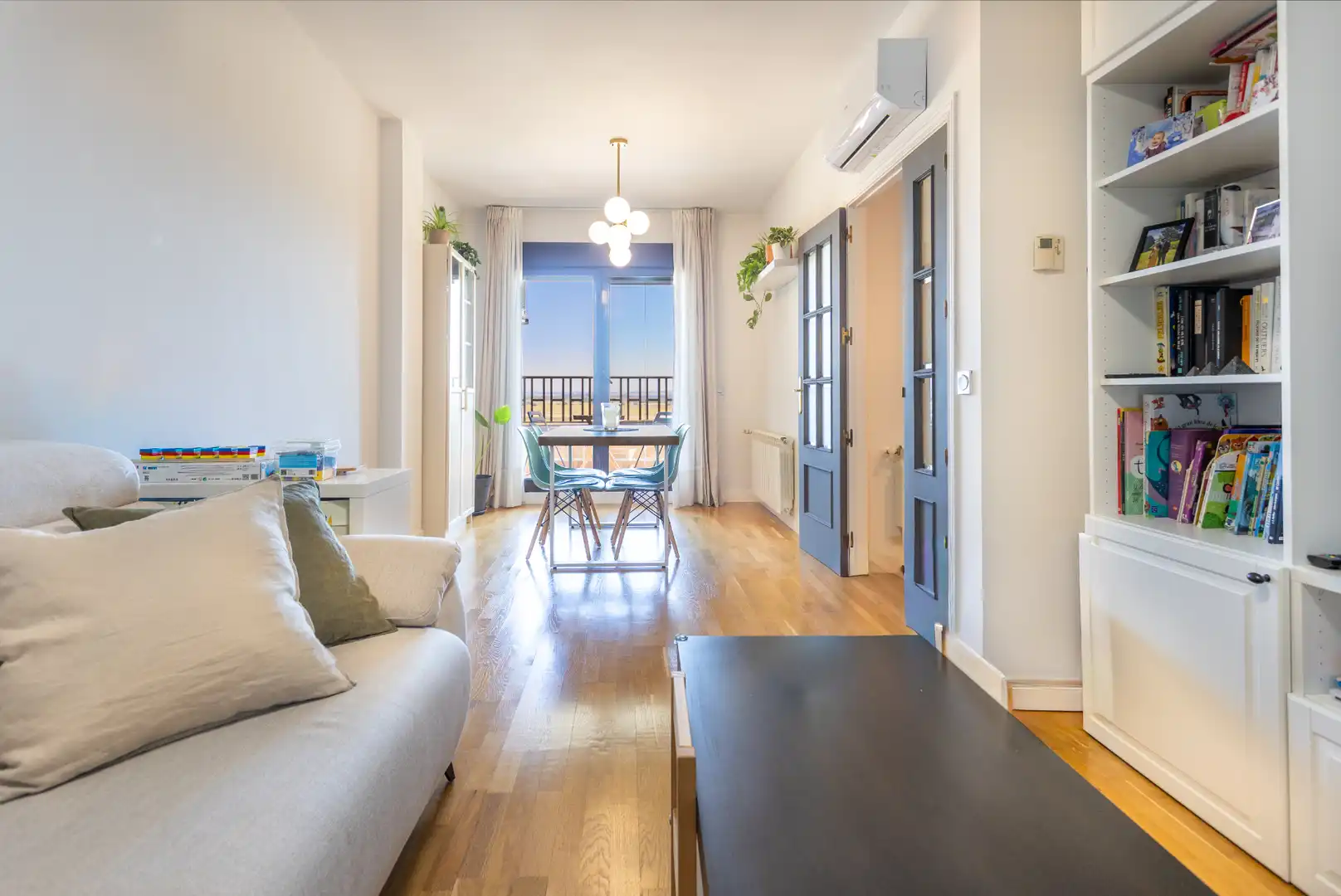 Living room of Flat for sale in Brunete  with Air Conditioner, Heating and Terrace