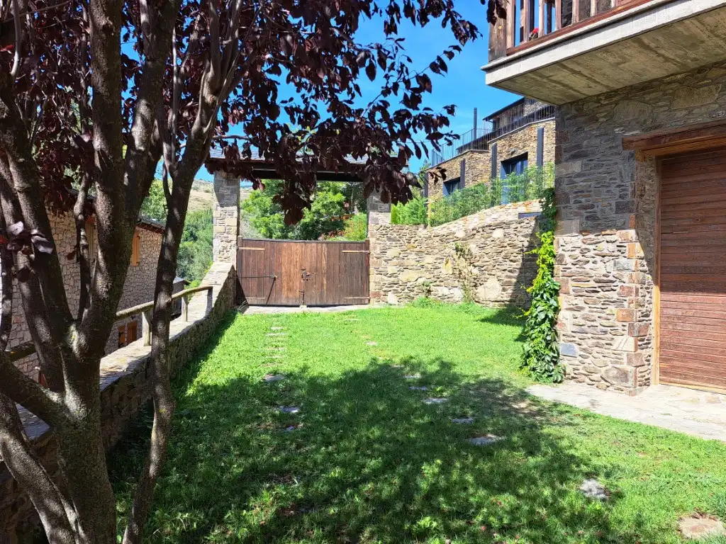 Houses for rent in Carrer Niula, 15, Ger