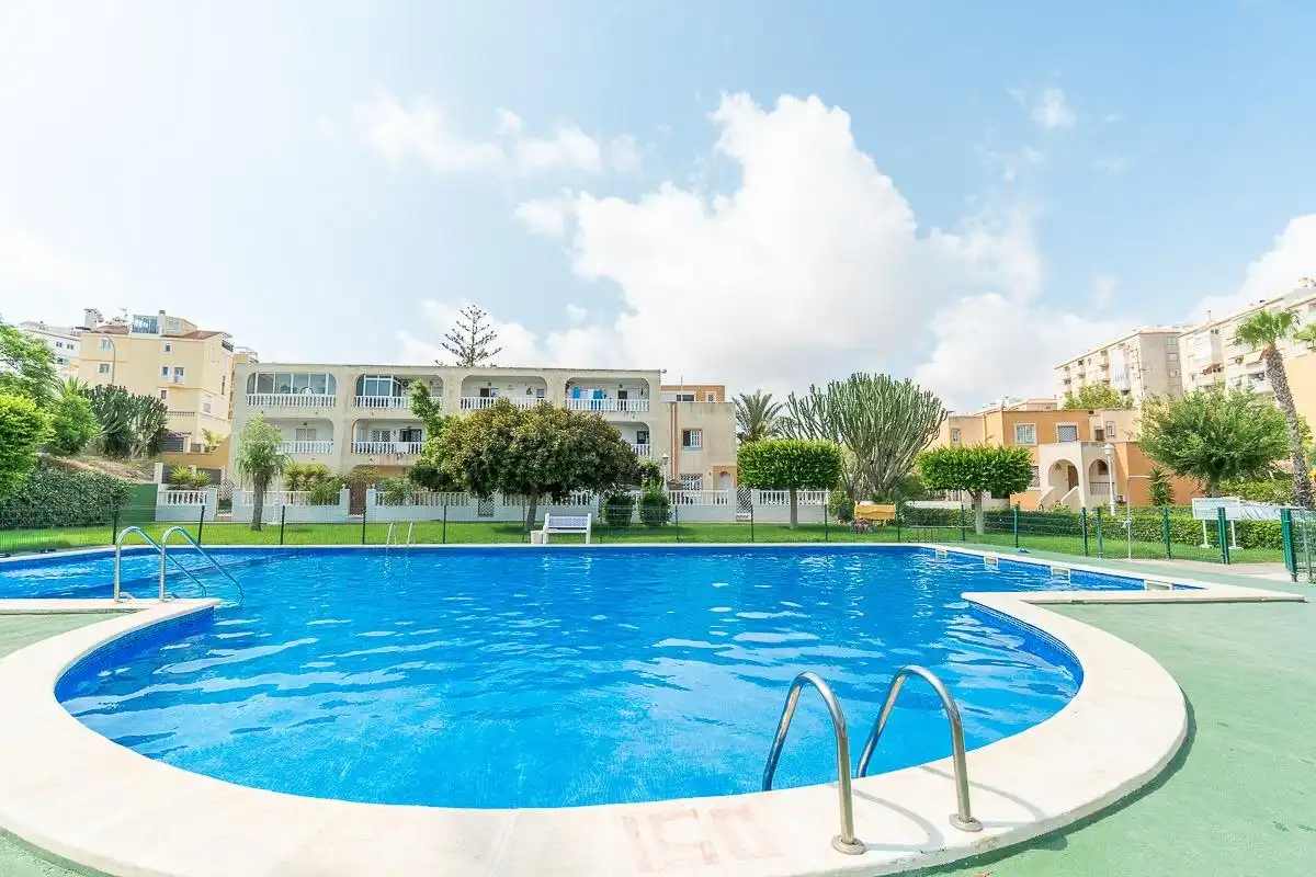Bungalow amb terrassa en venda a Nueva Torrevieja - Aguas Nuevas, imagen 6