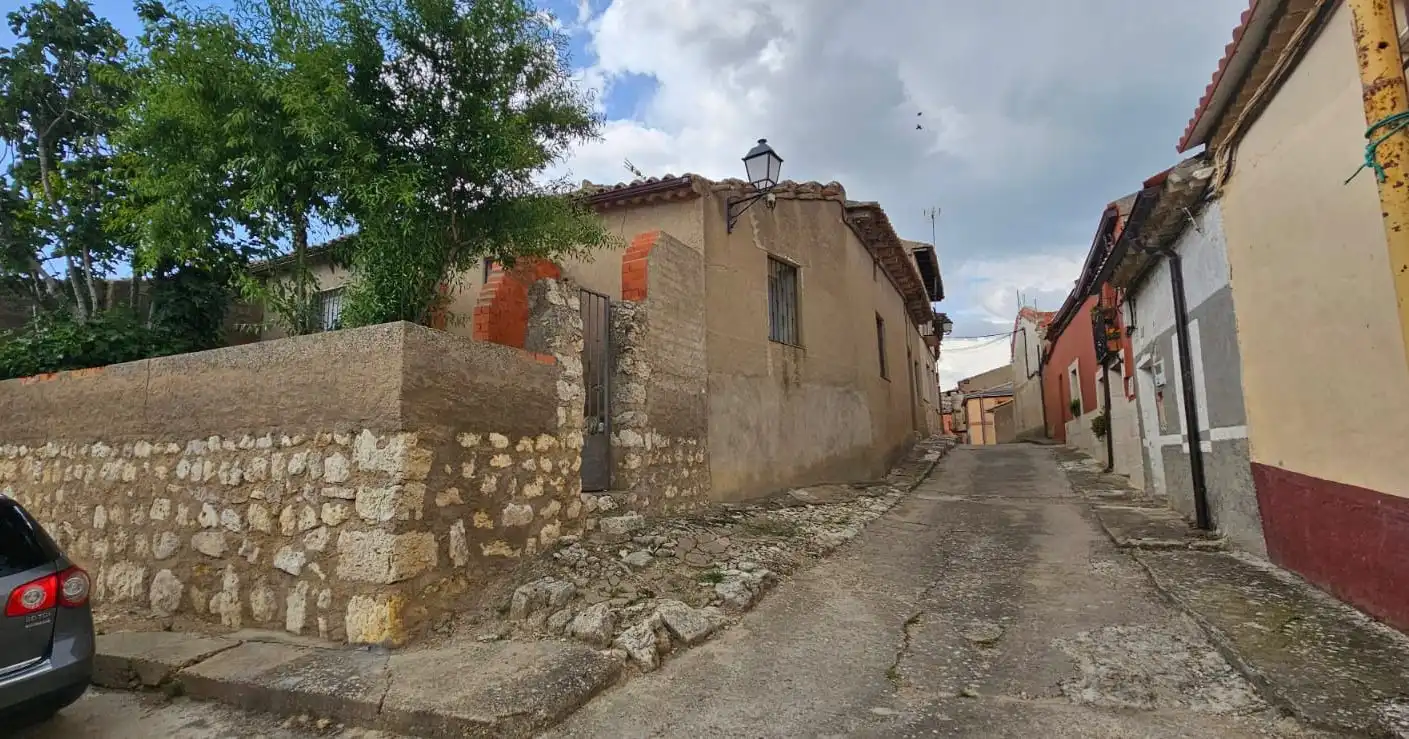 Vista exterior de Casa o chalet en venta en Tiedra con Calefacción, Jardín privado y Terraza