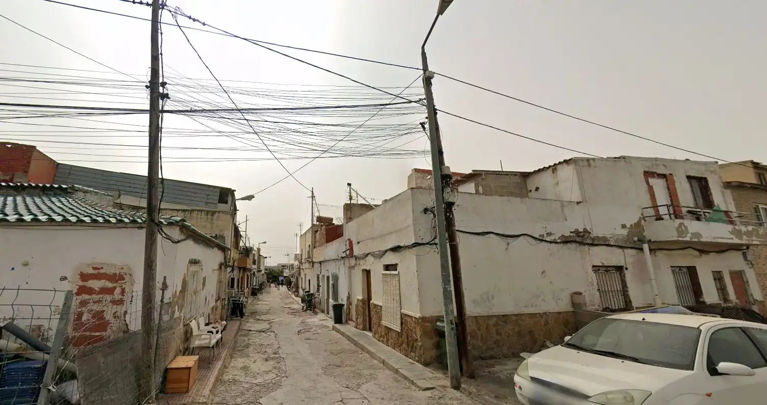 Vista exterior de Casa adosada en venta en Alicante / Alacant