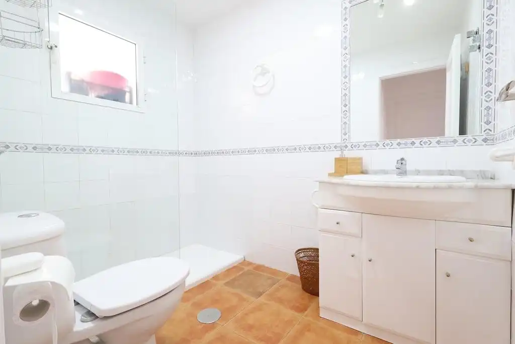 Apartamento con piscina en alquiler en Calle Teodoro llorente, imagen 8