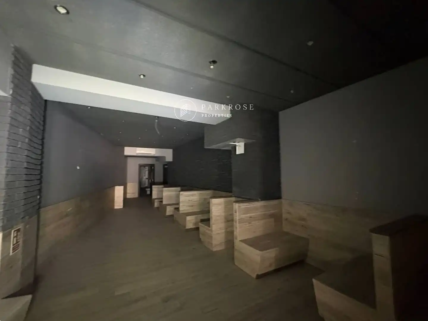 Local comercial de lloguer a Viladomat, imagen 4