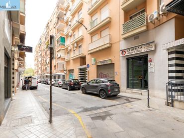 Local comercial en venda a Calle Nazaríes