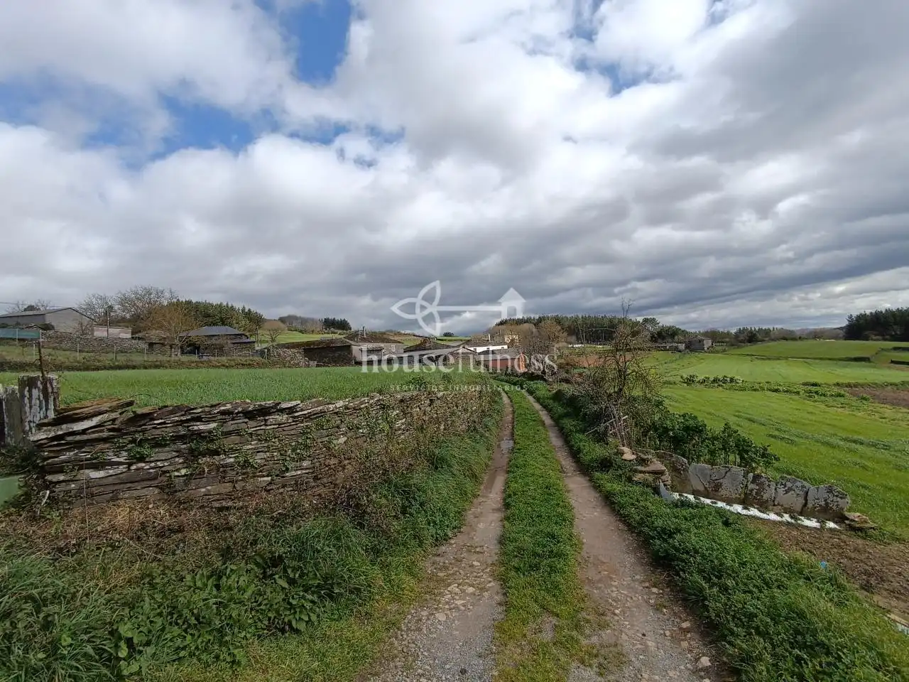 Finca rústica en venta en Lugo con Calefacción y Jardín privado