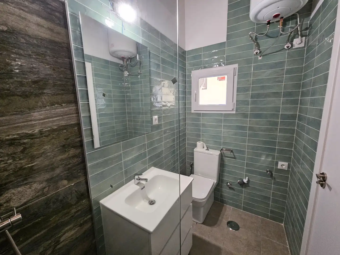 Room in Calle de los Mozos, Cabanillas de la Sierra