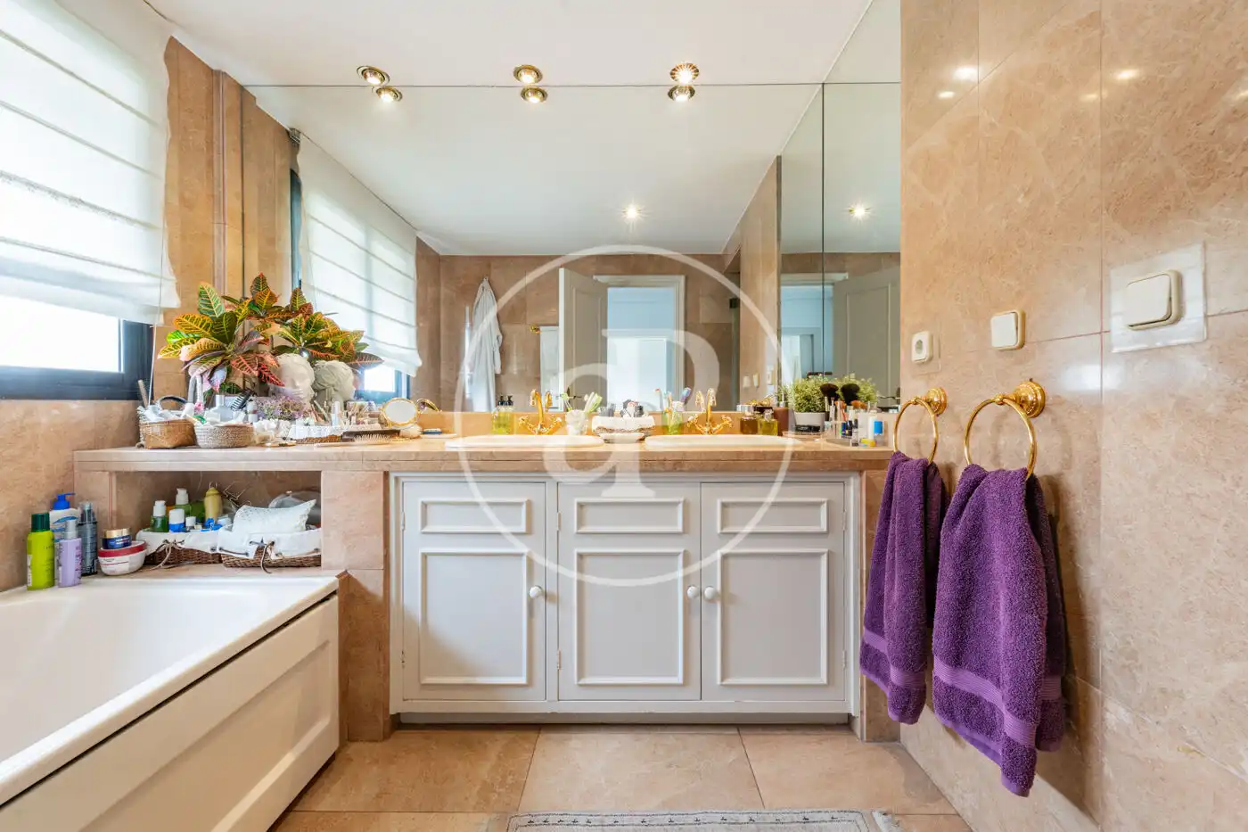 Bathroom of Detached homes for sale in Madrid  with Air Conditioner, Heating and Private garden