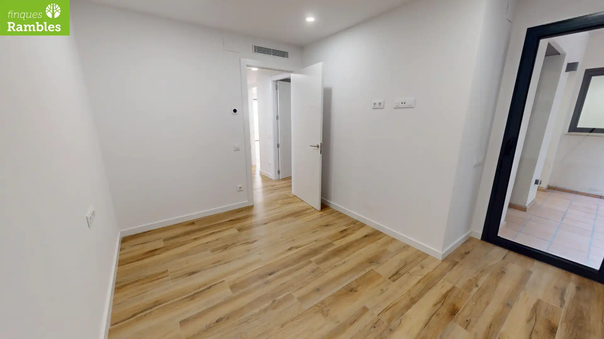 Neubau-Wohnung mit Terrasse zum Verkauf in Plaça del Rei 16, imagen 26